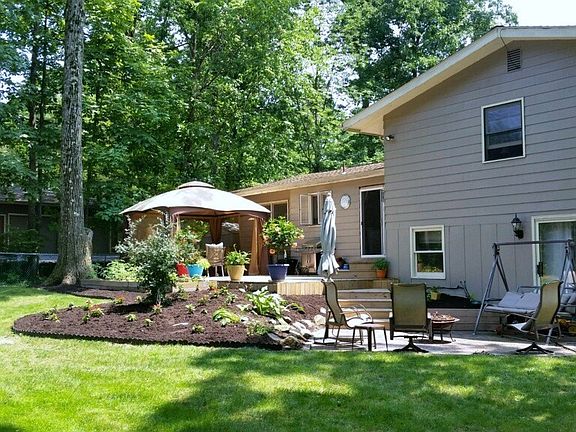 5th image of 8723 Forest Hills Dr NE
