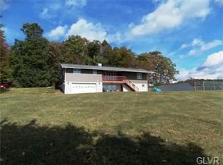 1910 Mahoning Dr E, Lehighton, PA 18235