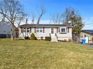 33 Sebec St, Hamden, CT 06517