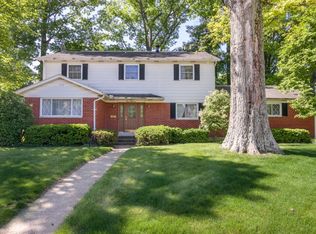 318 Winterset Dr, Englewood, OH