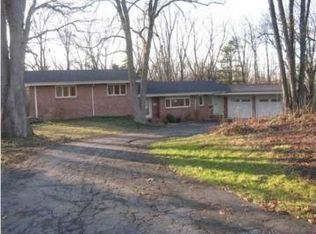 369 Greenwich Rd NE, Grand Rapids, MI 49506