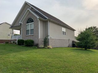 2059 Hearthside Cir, Shelbyville, KY 40065