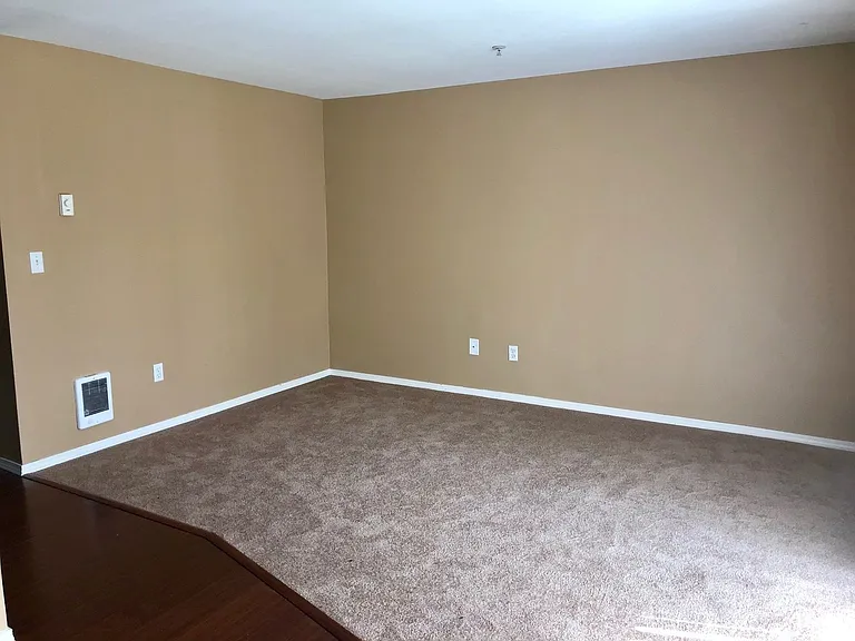 5000 Lake Washington Blvd NE #E105 — Photo 7