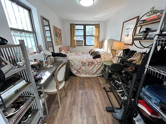 Rented by OvCo Realty | media 52