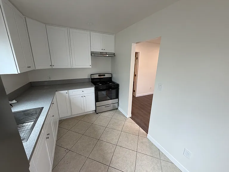 4027 Arden Dr — Photo 8