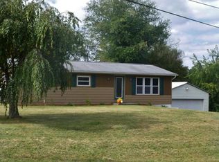 2943 Shumaker Rd, Manheim, PA 17545