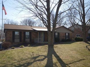 9012 Range Dr, New Athens, IL 62264