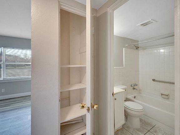 5th image of 2475 18th Ave S #11333790