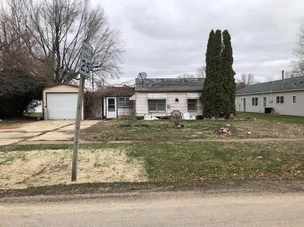 340 Grove St, Central City, IA 52214