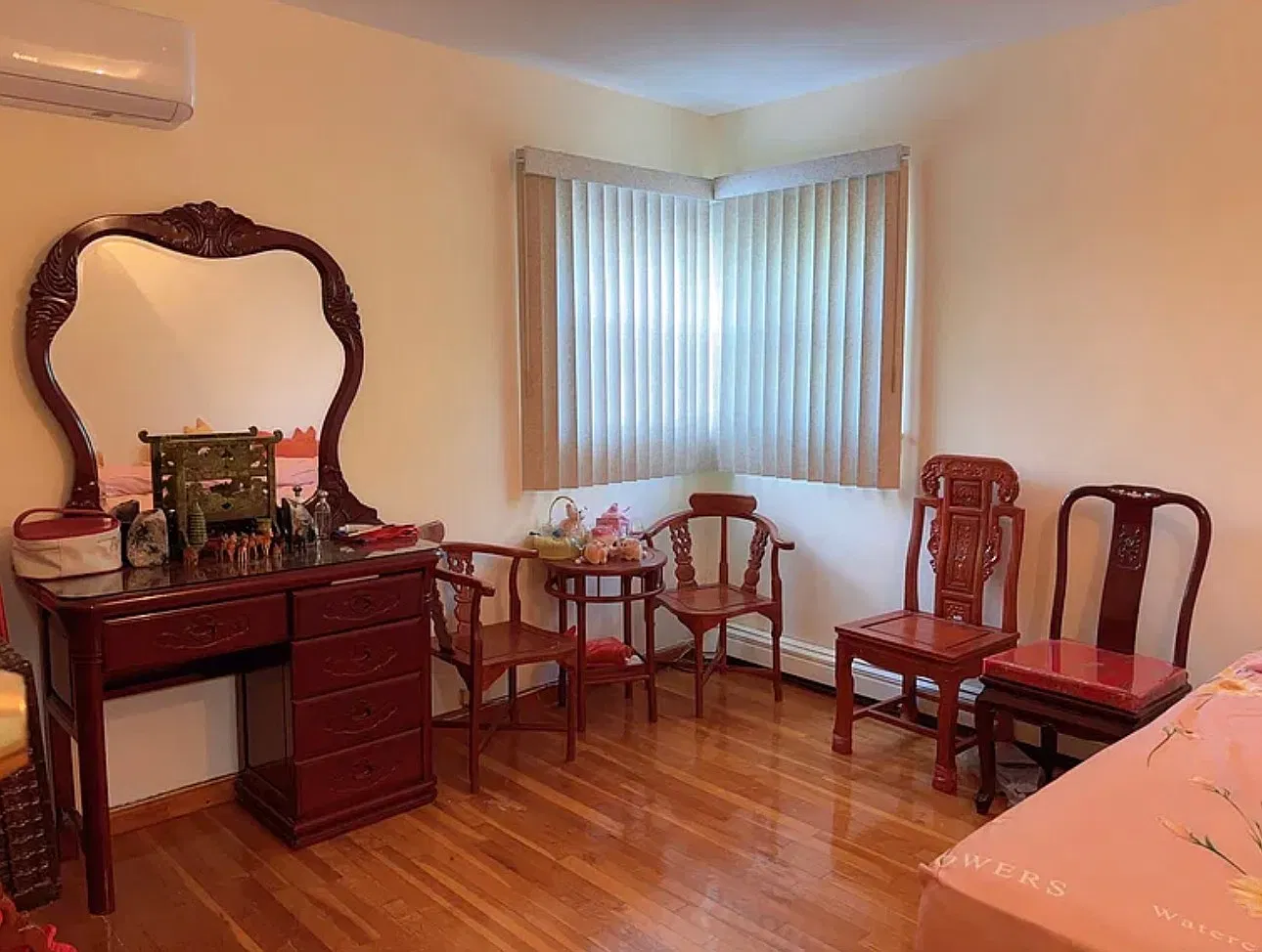 5 bed, 1734 sqft, $5,500 — Photo 4