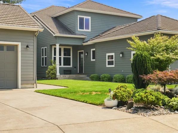 130 Magnolia Dr, Creswell, OR 97426