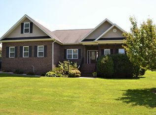 5 Morningside Dr, Granite Falls, NC 28630