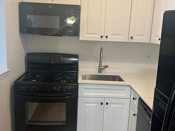 3rd image of 300 Mamaroneck Ave Floor 3