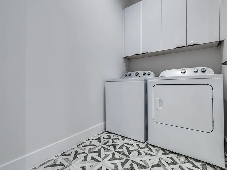 2714 N Carroll Ave #101 — Photo 20