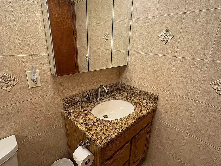 25-63 37th St #1 — Photo 3