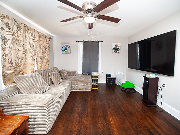 2nd image of 864 Canaan Rd