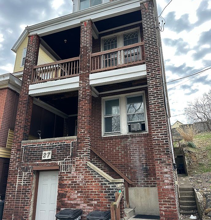 1st image of 27 Shaw Ave #2