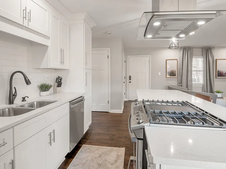 3313 Campbell Rd SE — Photo 8
