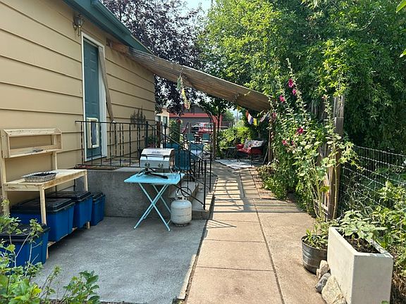 2nd image of 410 S Fee St