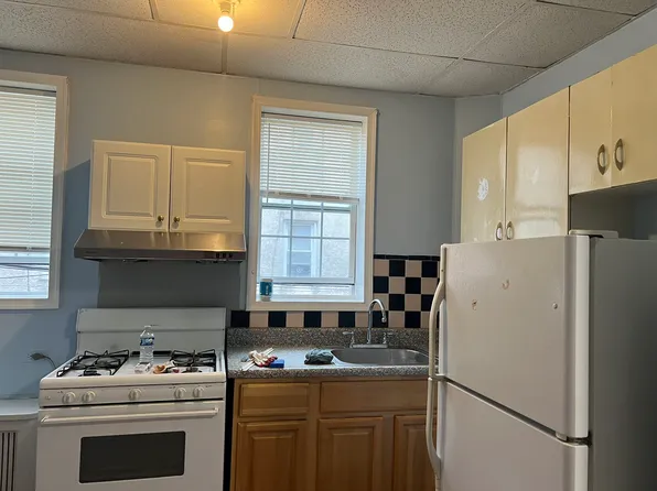 2025 S 13th St #2F, Philadelphia, PA 19148