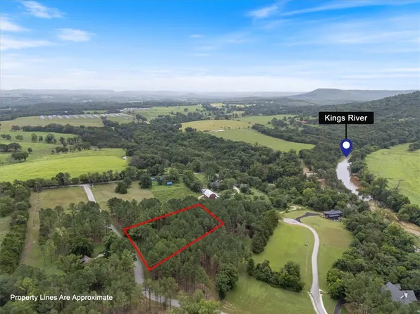 25 Pine Meadow Dr #22, Berryville, AR 72616