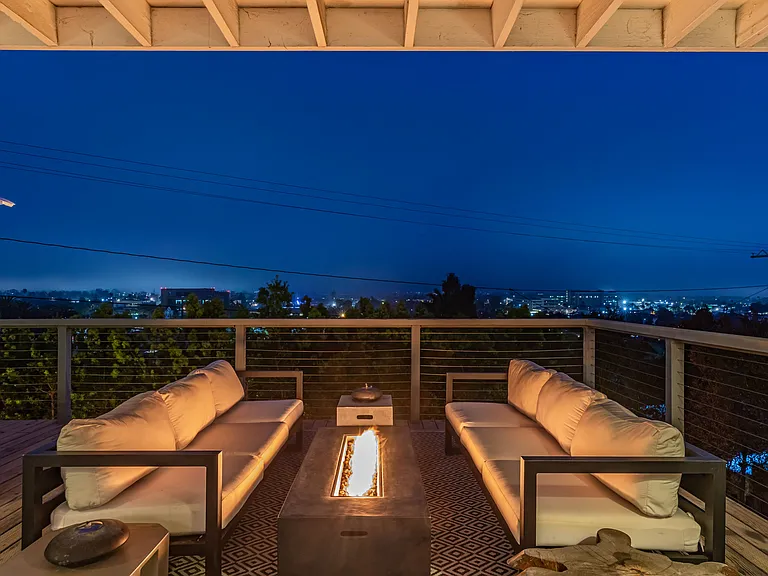 3104 Grove St — Photo 42