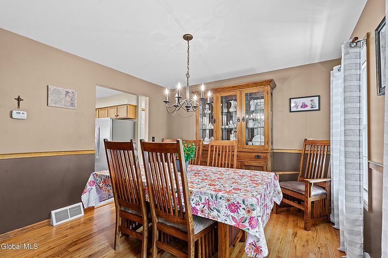5th image of 231 Drummond Drive