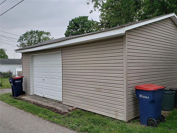 2nd image of 313 1/2 4th St