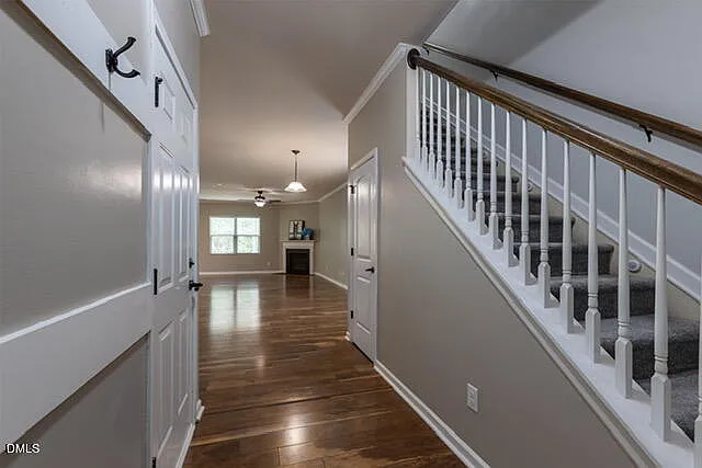 4 bed, 2417 sqft, $2,300 — Photo 2