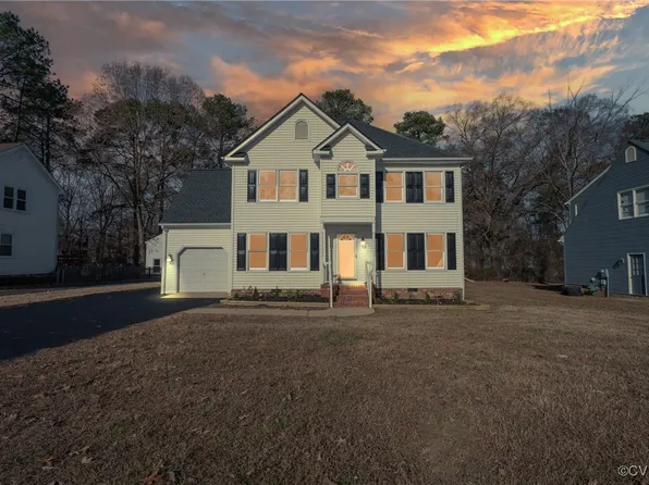 2716 Executive Dr, Chester, VA 23831