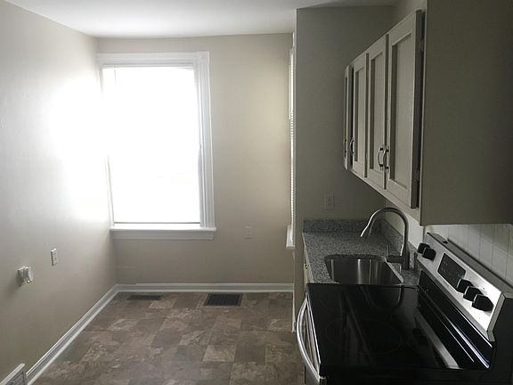 Space for a breakfast bar or table