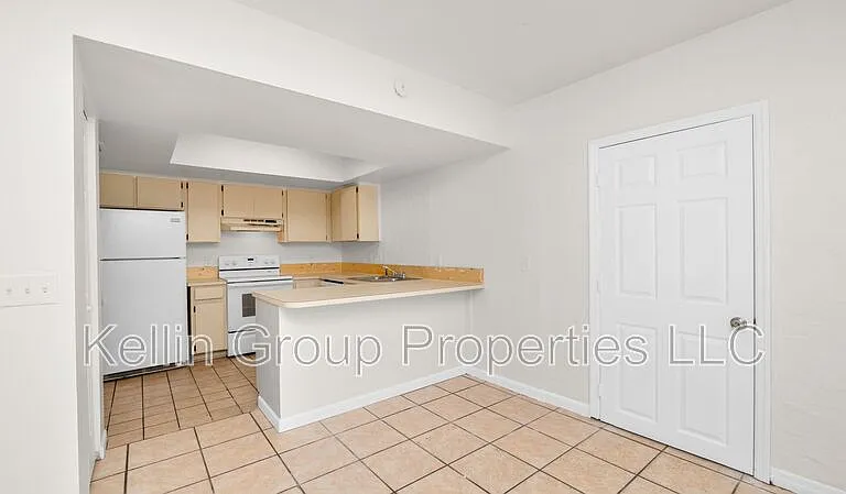 303 Regal Park Dr — Photo 8