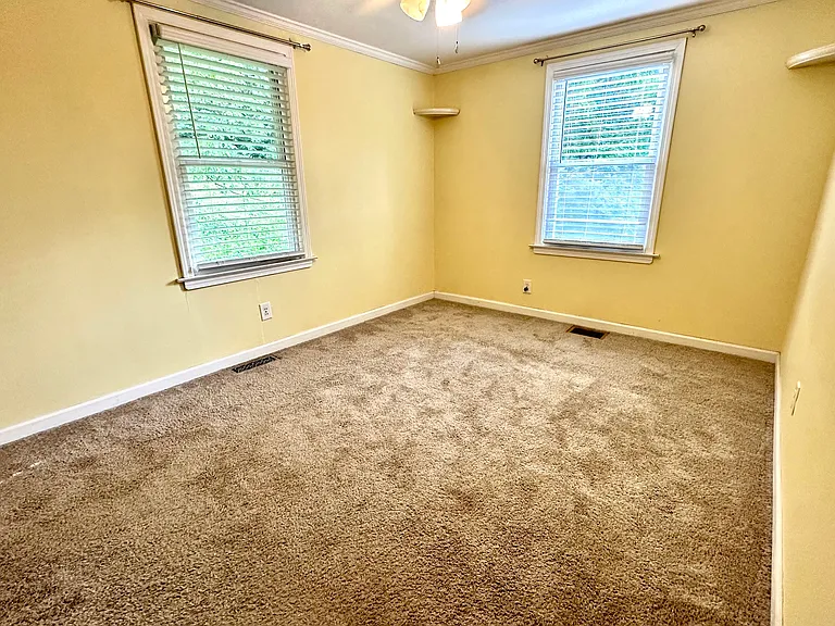 139 Spooks Branch Rd — Photo 5