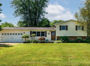 121 Maplewood Dr, Hebron, OH