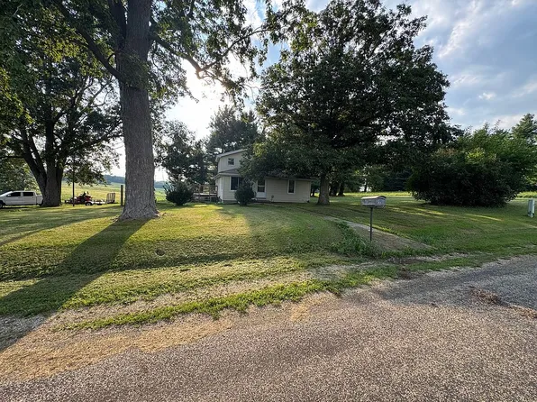8671 Timber Rd, Kewanee, IL 61443