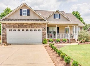639 Secretariat Dr, Boiling Springs, SC 29316