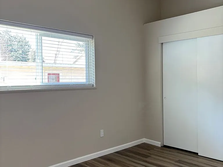 R1257 SW Plummer Ave — Photo 18