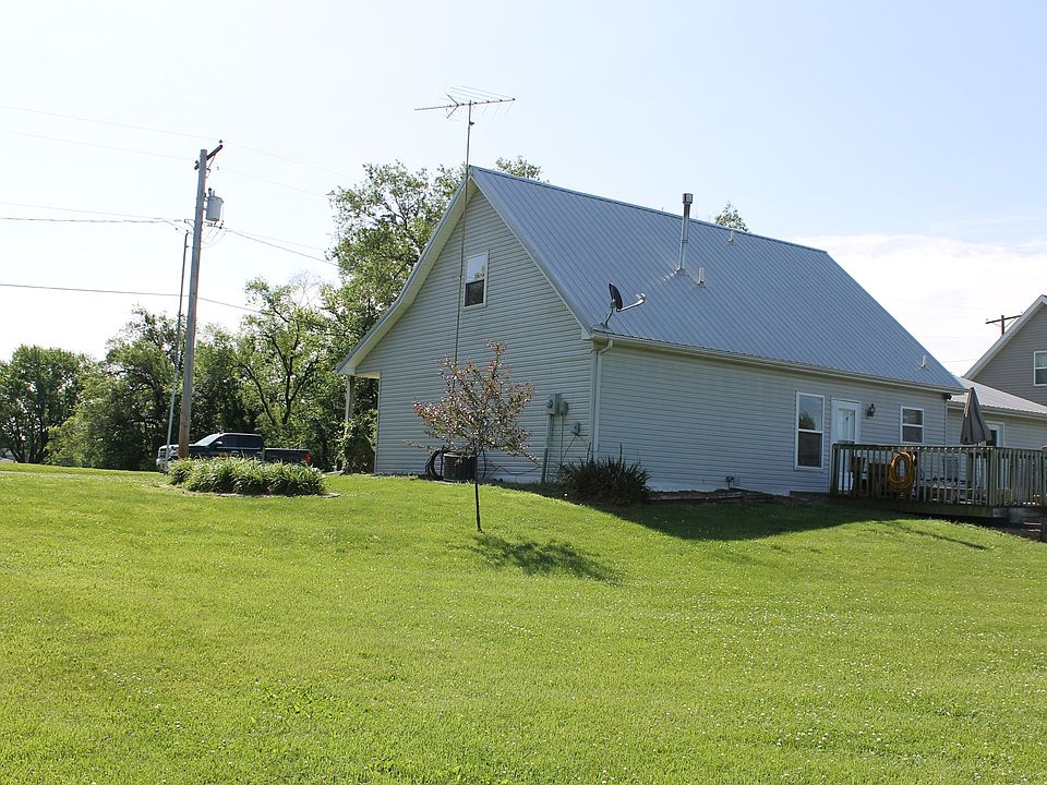 2nd image of 809 B N Wright Ave