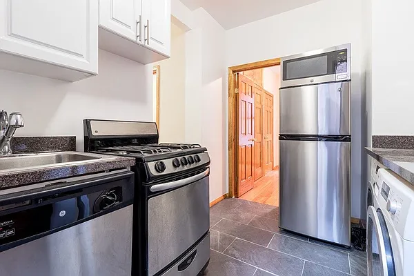 Rented by Bold New York | media 7