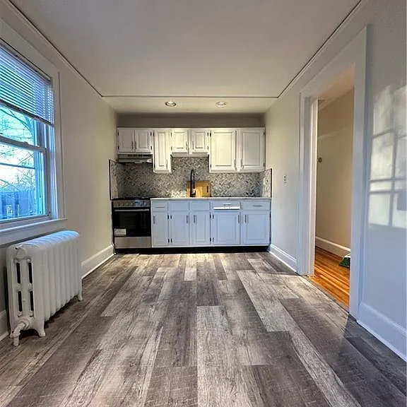 18 Cold Spring Rd — Photo 4
