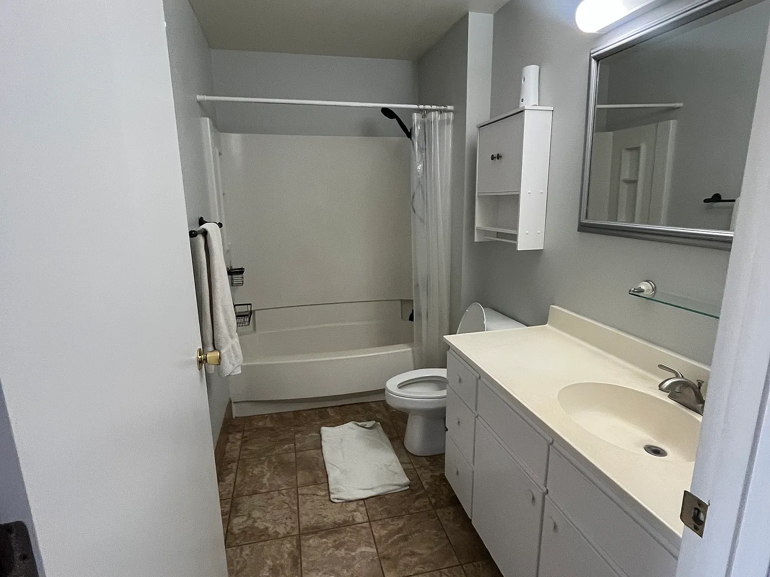 3 bed, 857 sqft, $2,875 — Photo 4