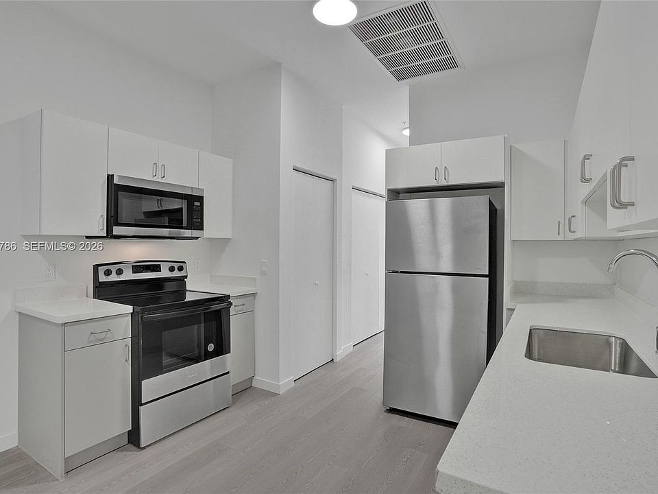 1st image of 1567 NW 1st St #9