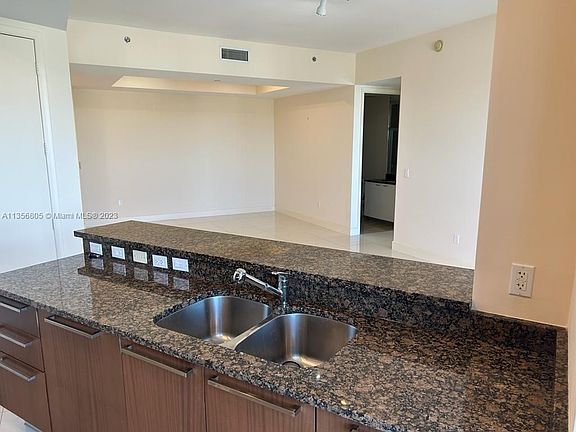 4th image of 15811 Collins Ave APT 2605