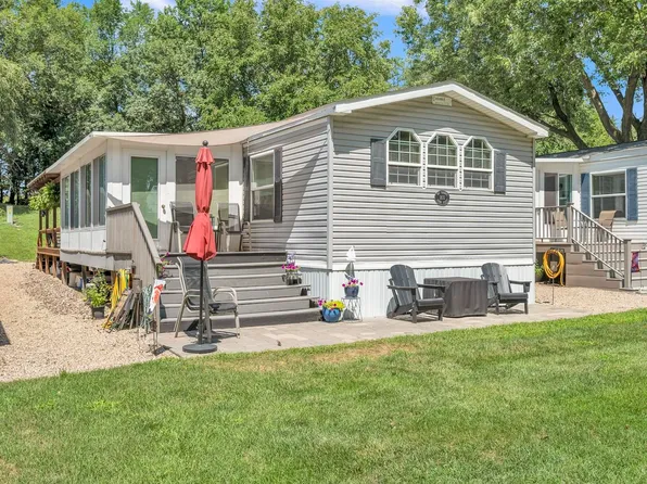 1611 Stern St #11, Wahpeton, IA 51360