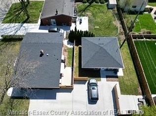 3401 Roxborough Blvd, Windsor, ON N9E2Z9