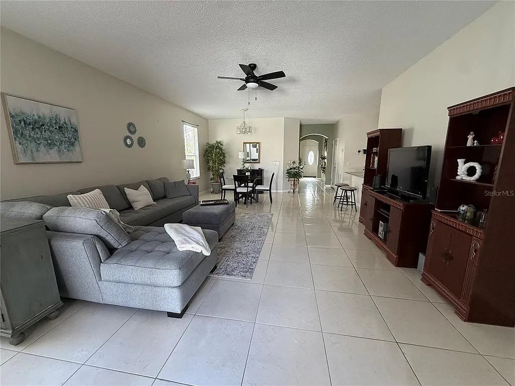 3 bed, 2.0 bath, 1506 sqft, $2,500 — Photo 4