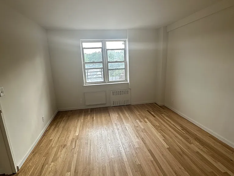 675 McLean Ave #5HH — Photo 8