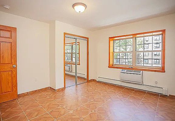 2nd image of 62 Tompkins Ave #4F