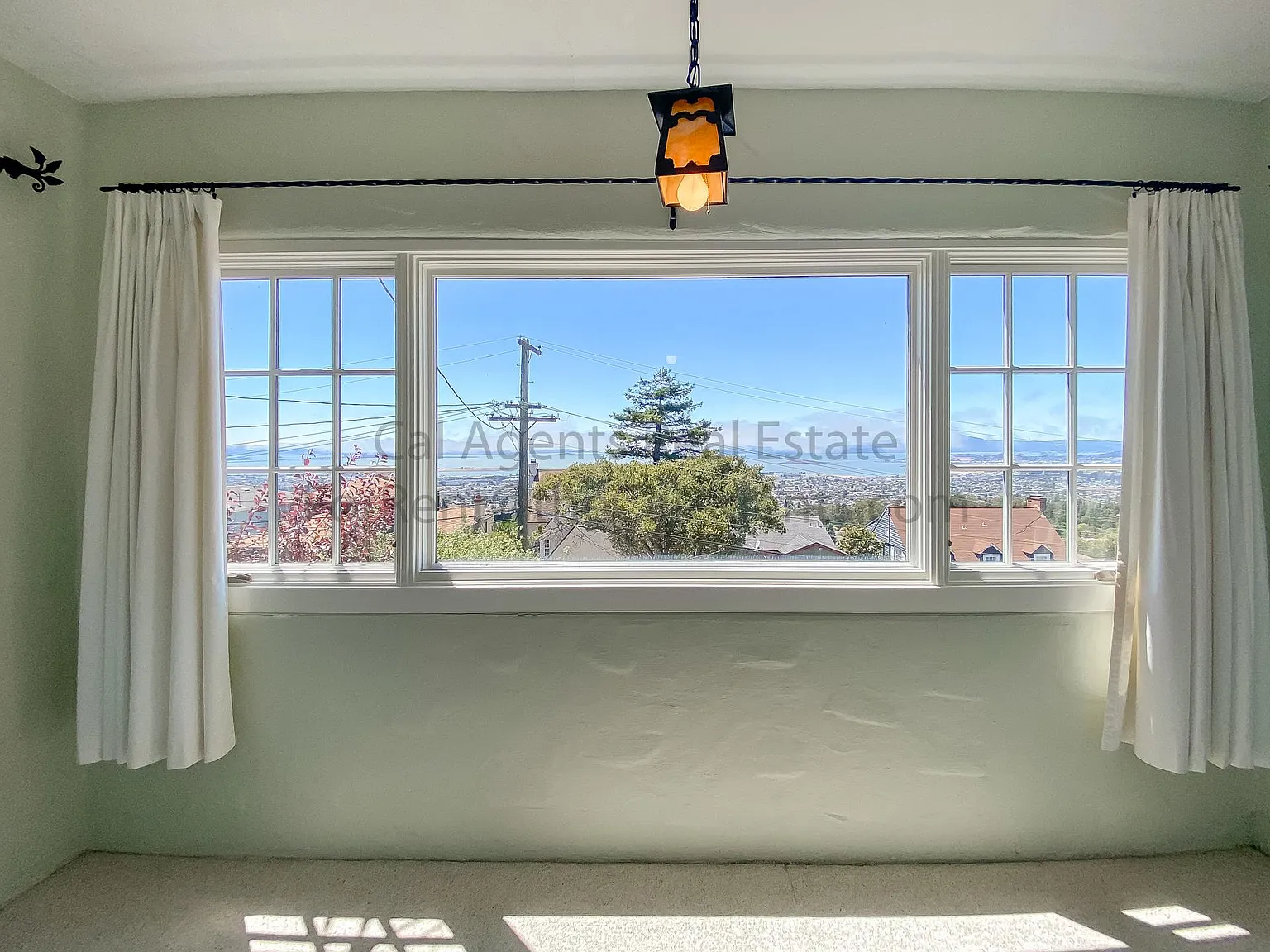 3 bed, 1377 sqft, $5,300 — Photo 4