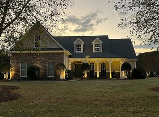 93 Mount Paran Dr, Senoia, GA 30276